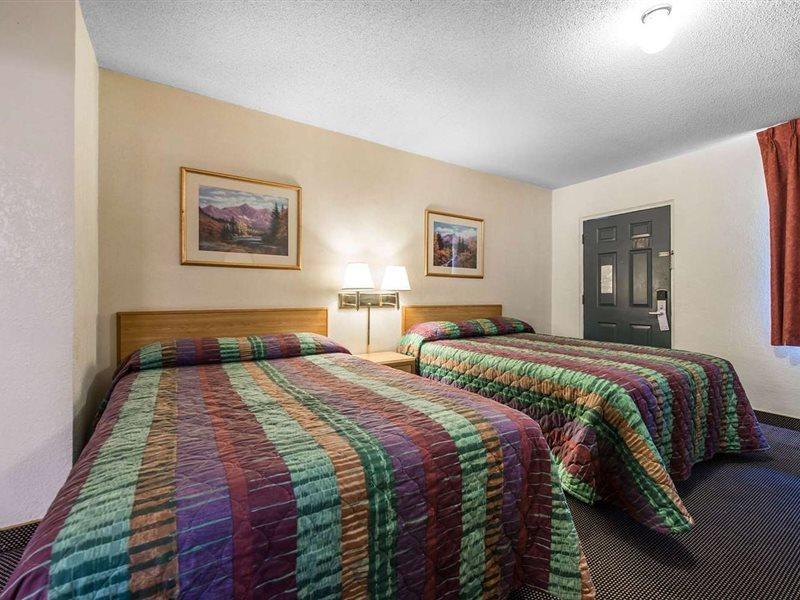 Rodeway Inn & Suites Colorado Springs Kültér fotó