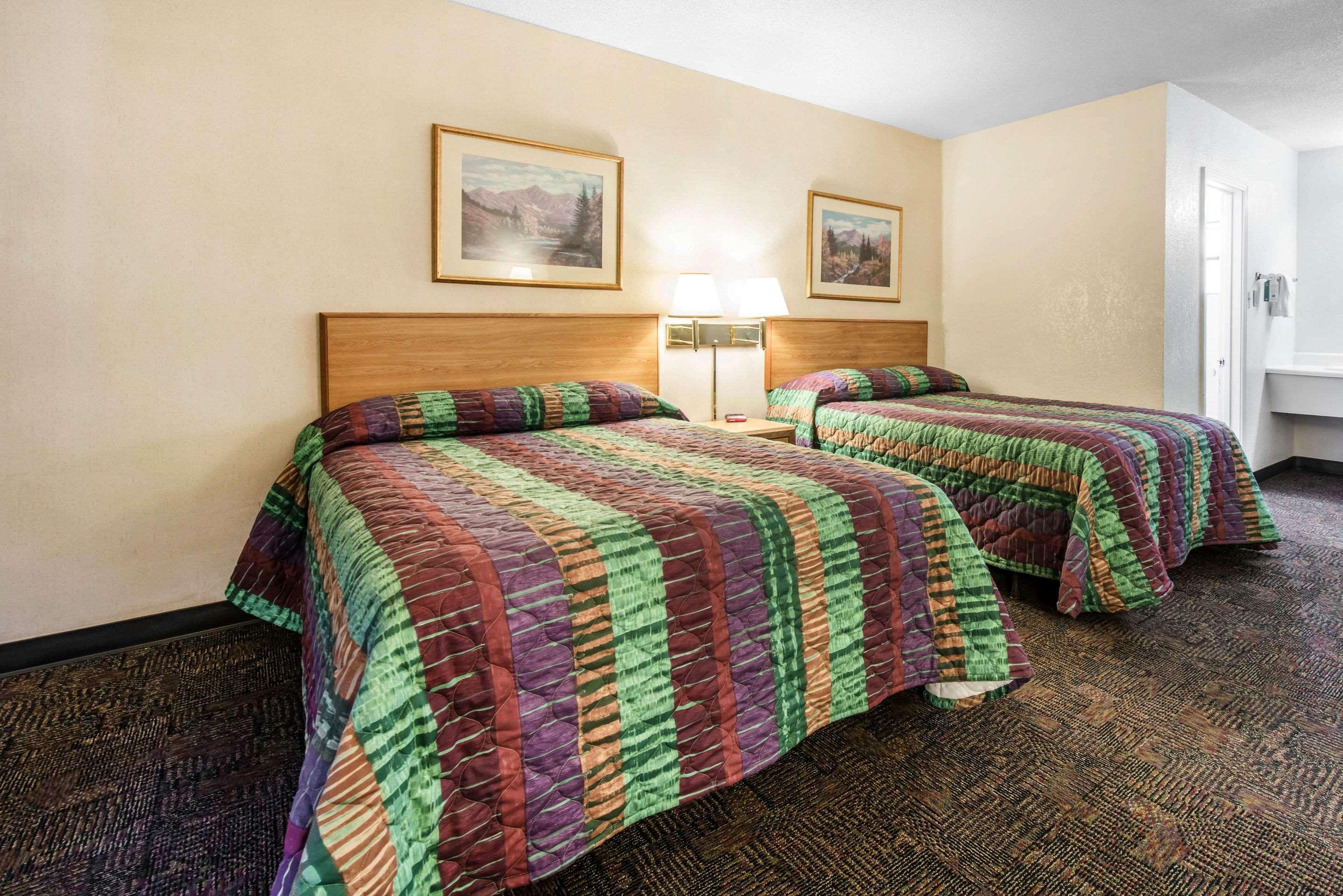 Rodeway Inn & Suites Colorado Springs Kültér fotó