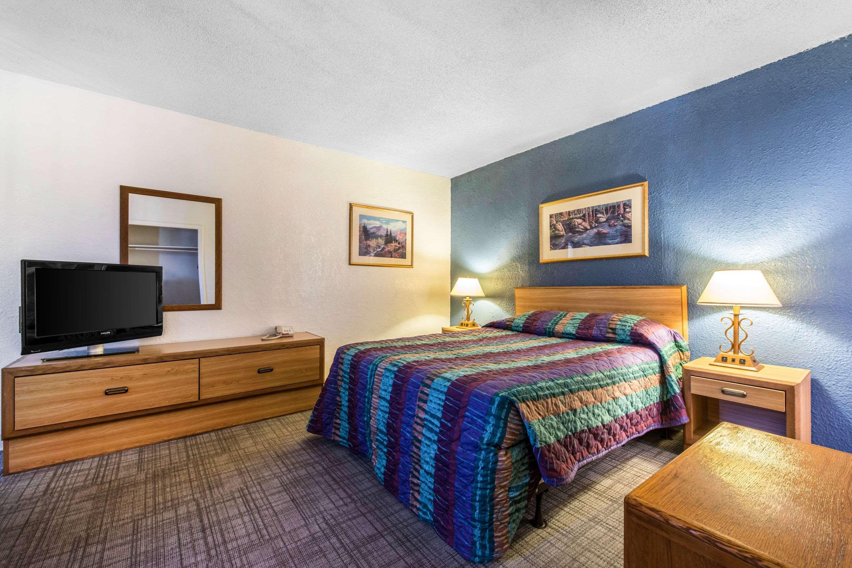 Rodeway Inn & Suites Colorado Springs Kültér fotó