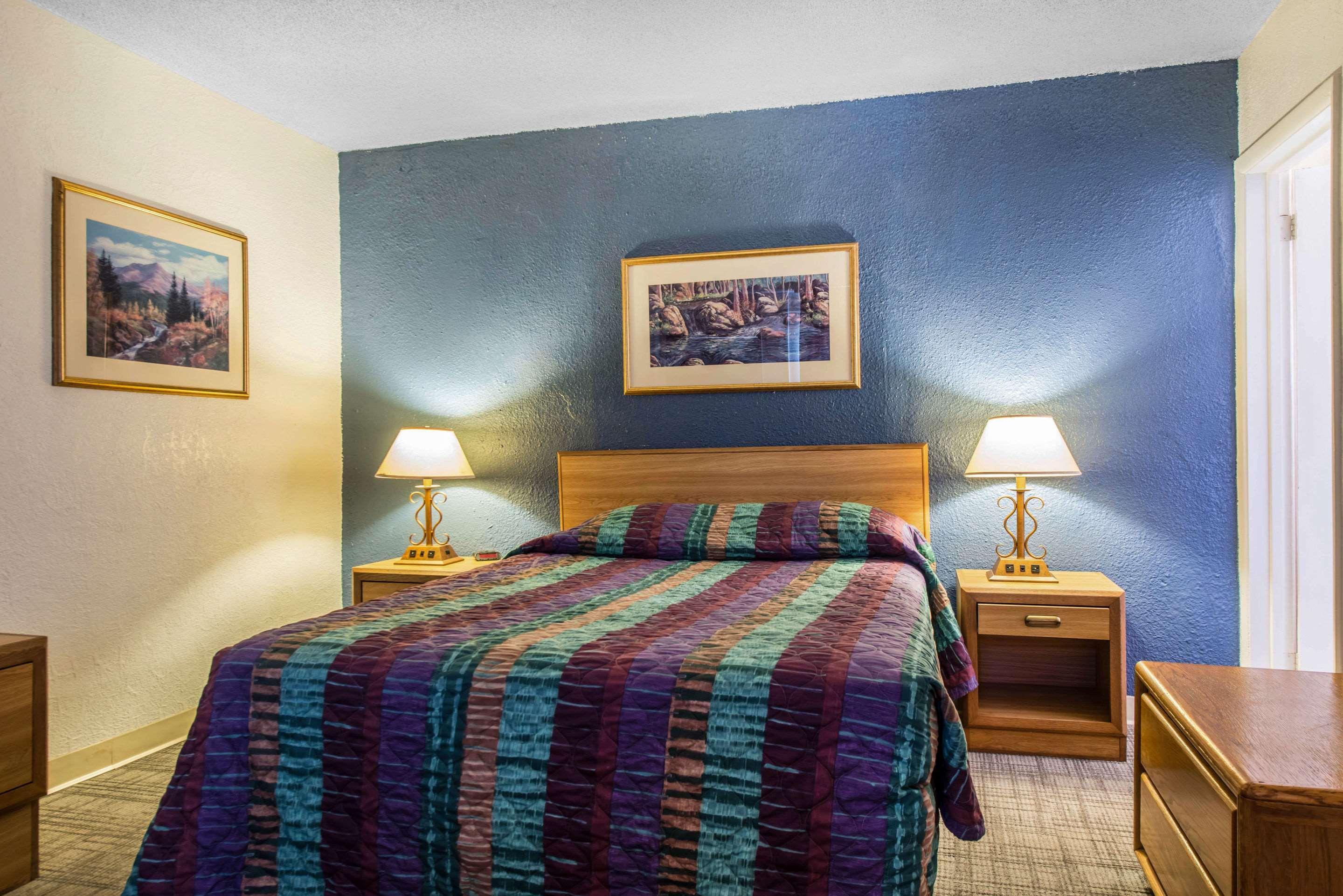 Rodeway Inn & Suites Colorado Springs Kültér fotó