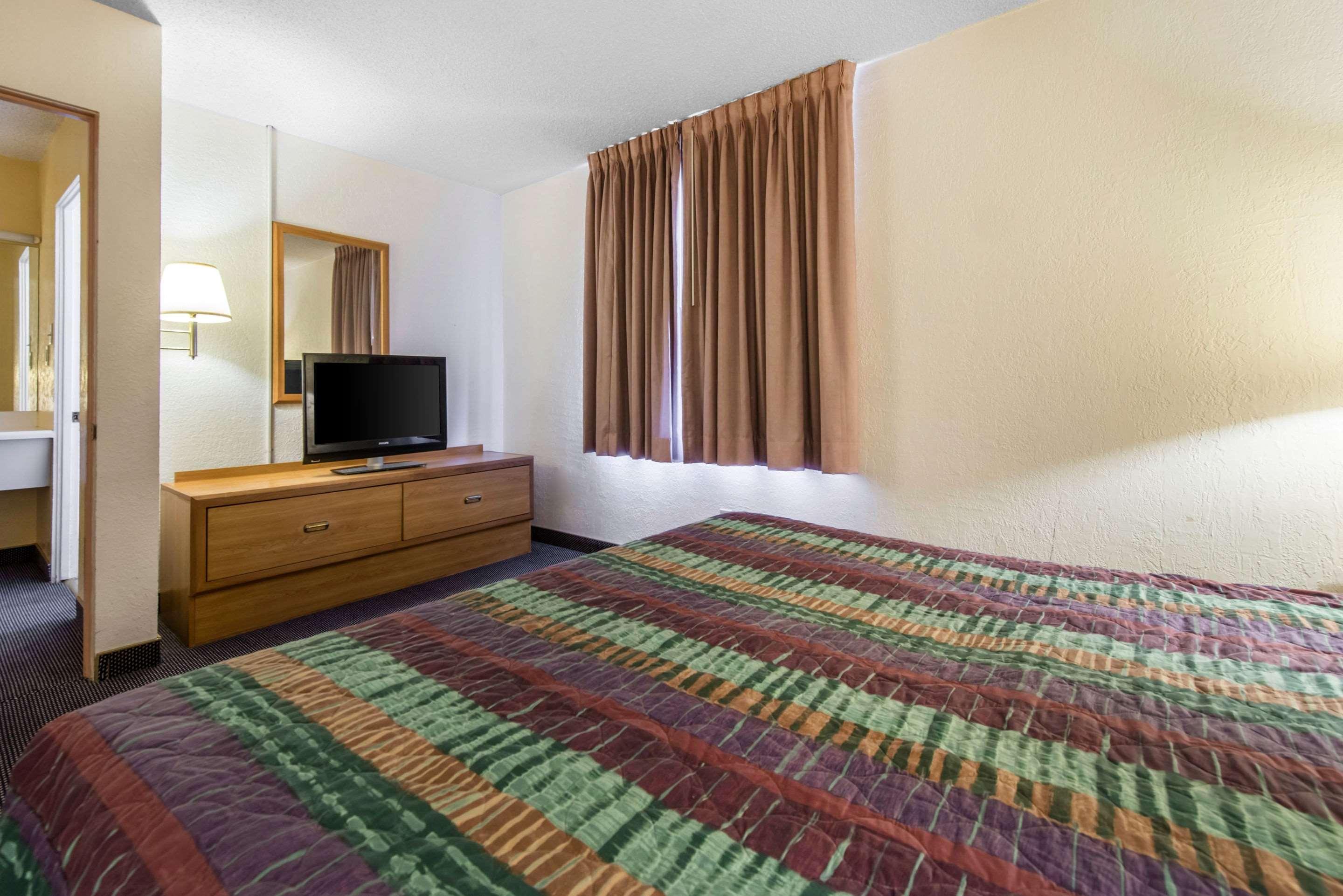 Rodeway Inn & Suites Colorado Springs Kültér fotó