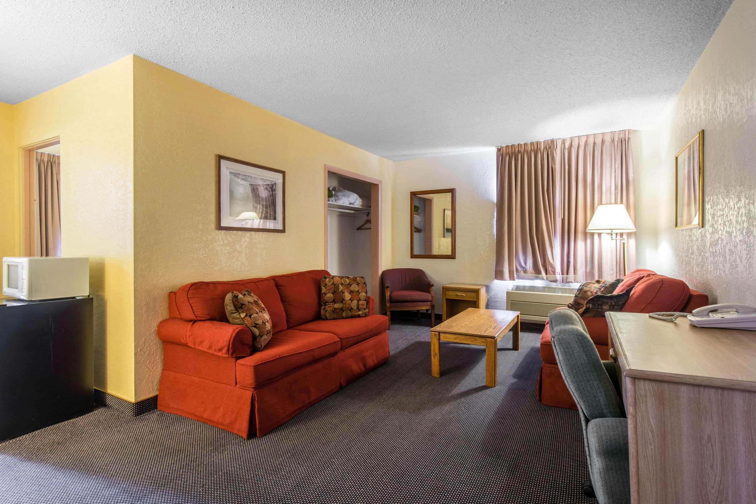 Rodeway Inn & Suites Colorado Springs Kültér fotó