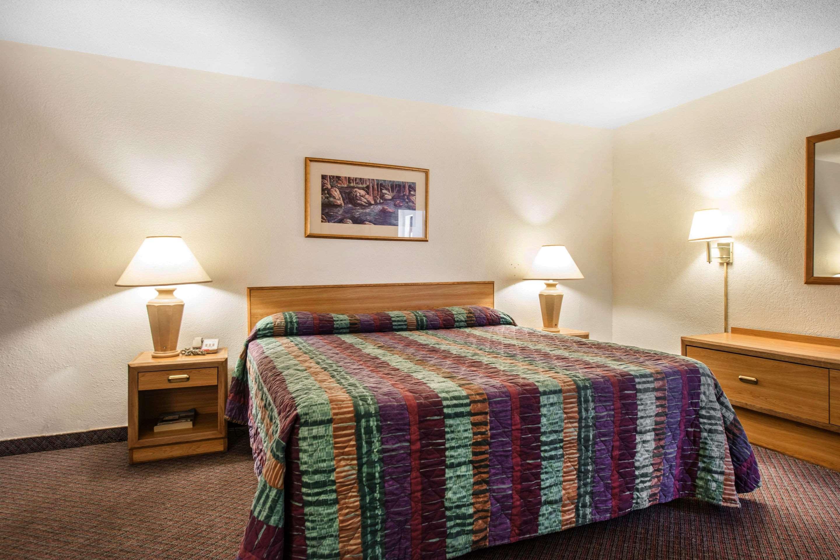 Rodeway Inn & Suites Colorado Springs Kültér fotó