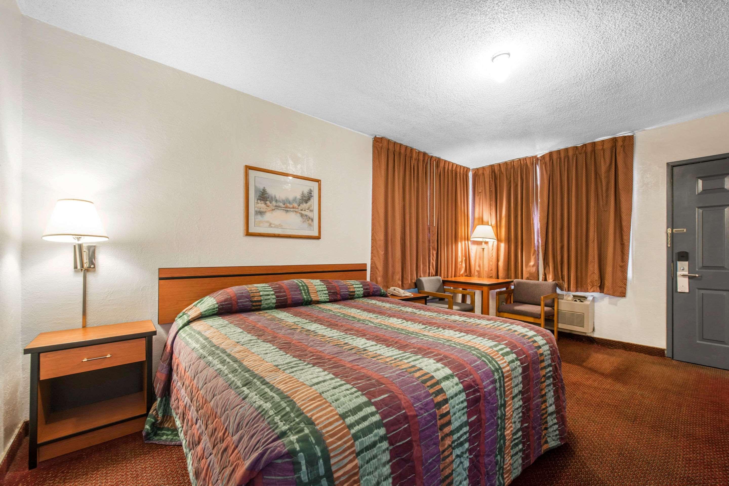 Rodeway Inn & Suites Colorado Springs Kültér fotó